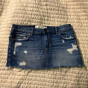 ABERCROMBIE Distressed Mini Denim Skirt